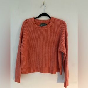 American Eagle size Medium sweater orange NWT